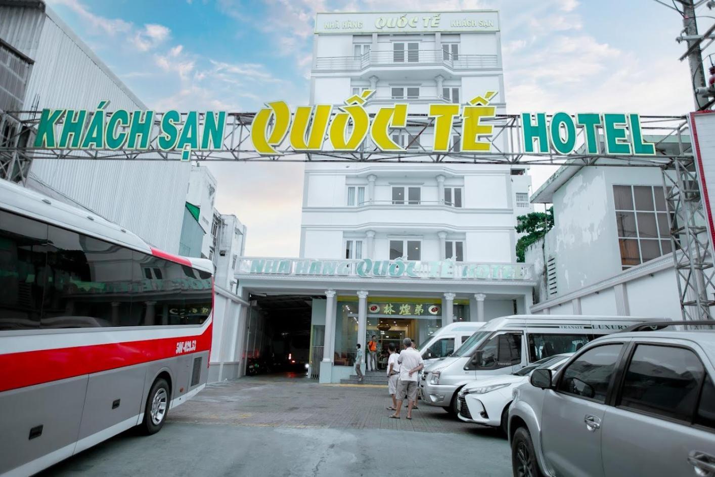 Khach San Quoc Te Hotell Cà Mau Exteriör bild