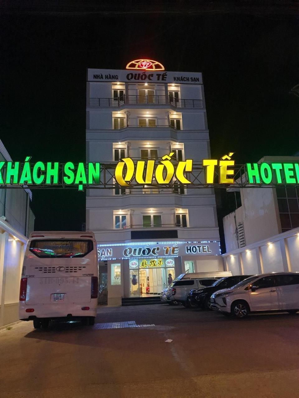 Khach San Quoc Te Hotell Cà Mau Exteriör bild
